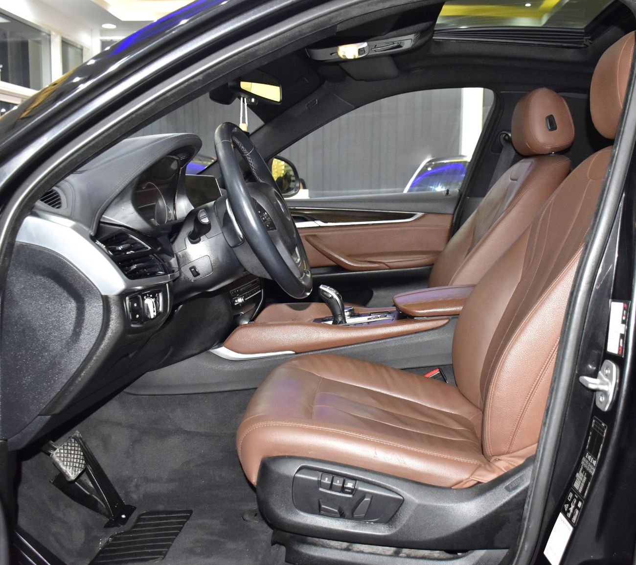 BMW X6 EXCELLENT DEAL for our BMW X6 xDrive35i ( 2015 Model ) in Black Color GCC Specs