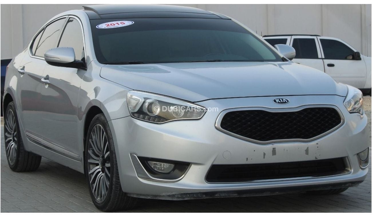 كيا كادنزا كيا كادينزا 2015 خليجي فل كامل  بحالة ممتازة بدون صبغ بدون حوادث