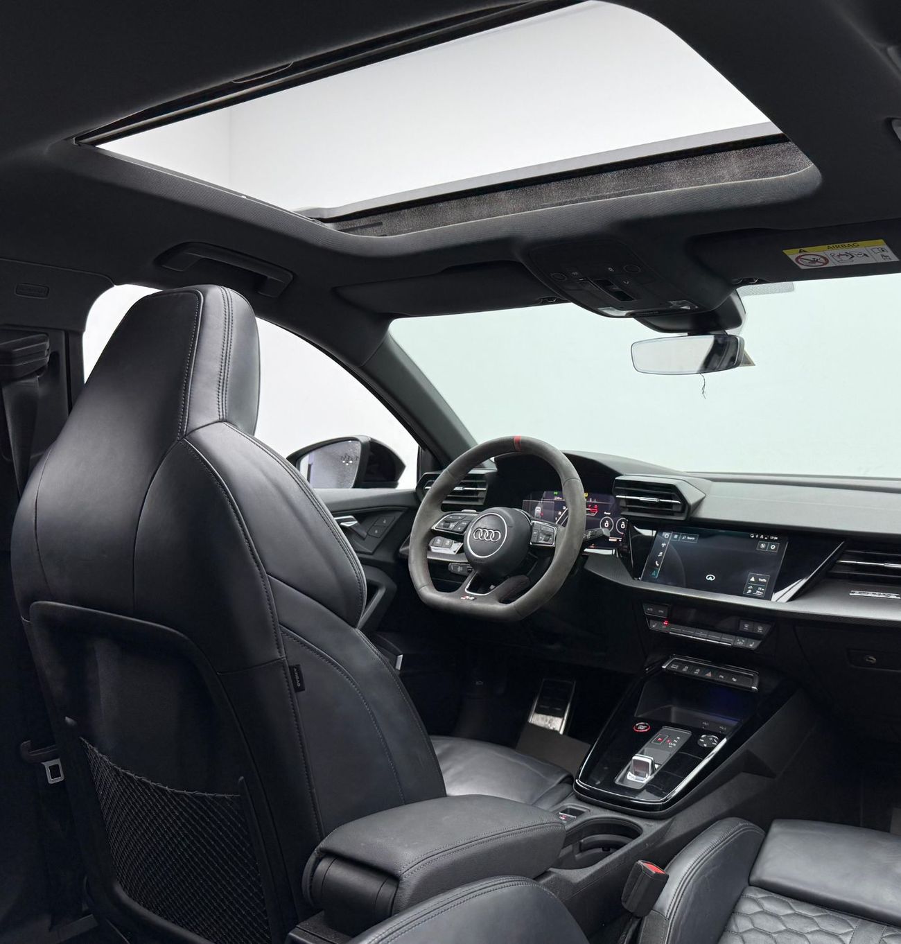 Audi RS3 TFSI quattro 2.5L Sportback 2022 Audi RS3, 1 Year Unlimited KM Warranty, Excellent Condition