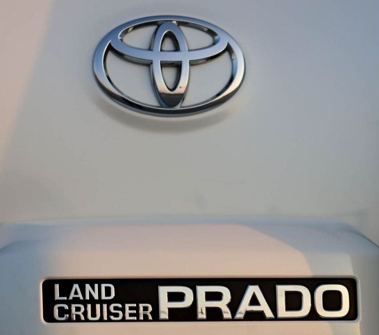 تويوتا برادو GXR 4.0L 4WD Toyota Prado GXR, 4.0L, 2022 GCC, Original Paint, accident-free, in excellent condition