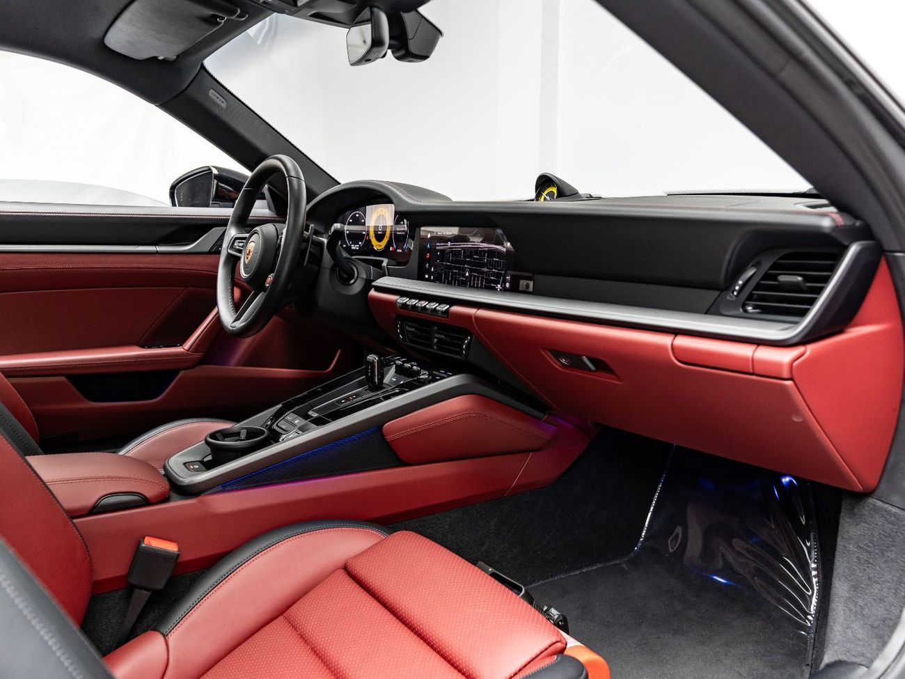 Porsche 911 Carrera 3.0L (444 HP) Coupe 2025 Porsche 911 Carrera, 3.0 TC F6 RWD, 388bhp, 8-Speed PDK