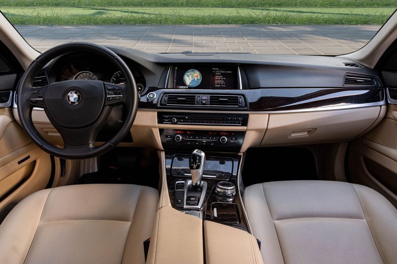 BMW 520i 520i  | 1,627 P.M (3 Years)⁣ | 0% Downpayment | Immaculate Condition!