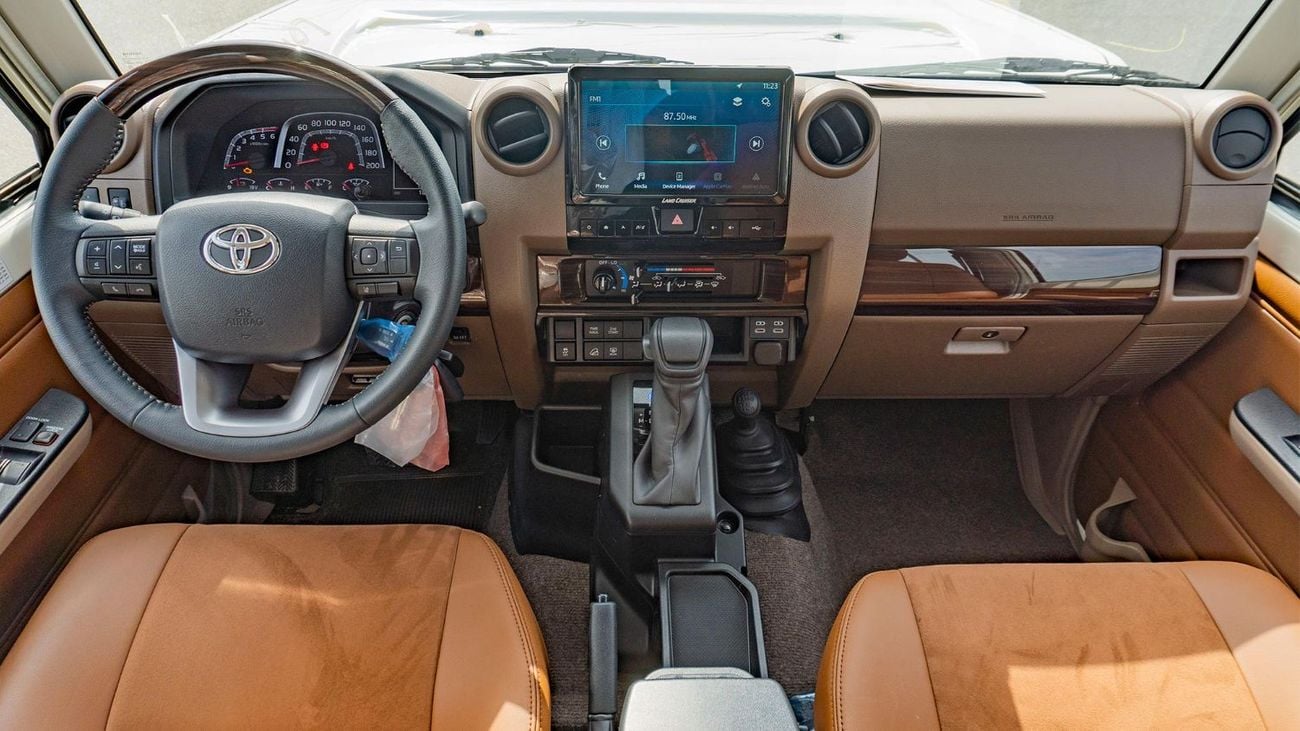 تويوتا لاند كروزر 70 2026 Toyota Land Cruiser LC71 2.8L AT Diesel Full option (Silver)
