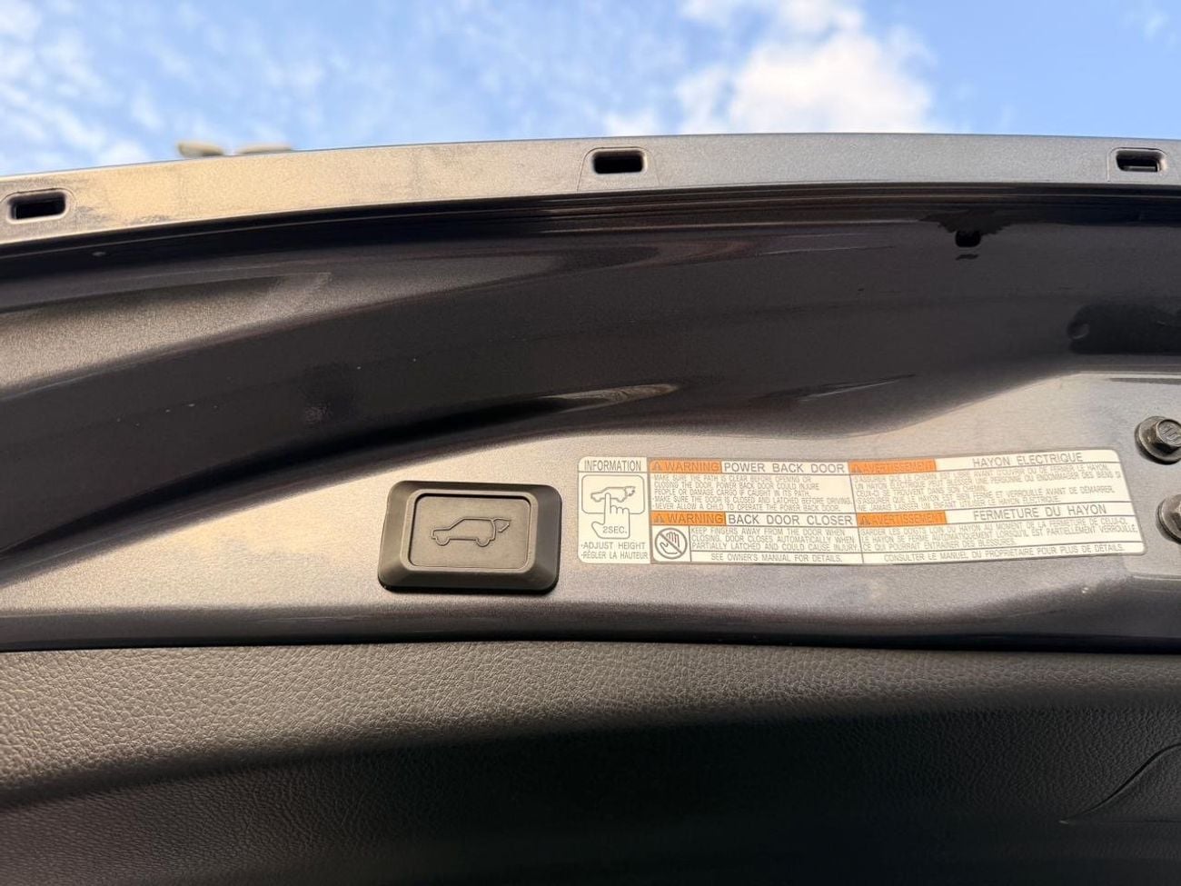 تويوتا راف ٤ XLE // sunroof,, leather seats// full option 2018