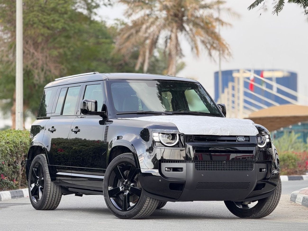 لاند روفر ديفندر  DEFENDER X DAYNAMIC HSE P 400
