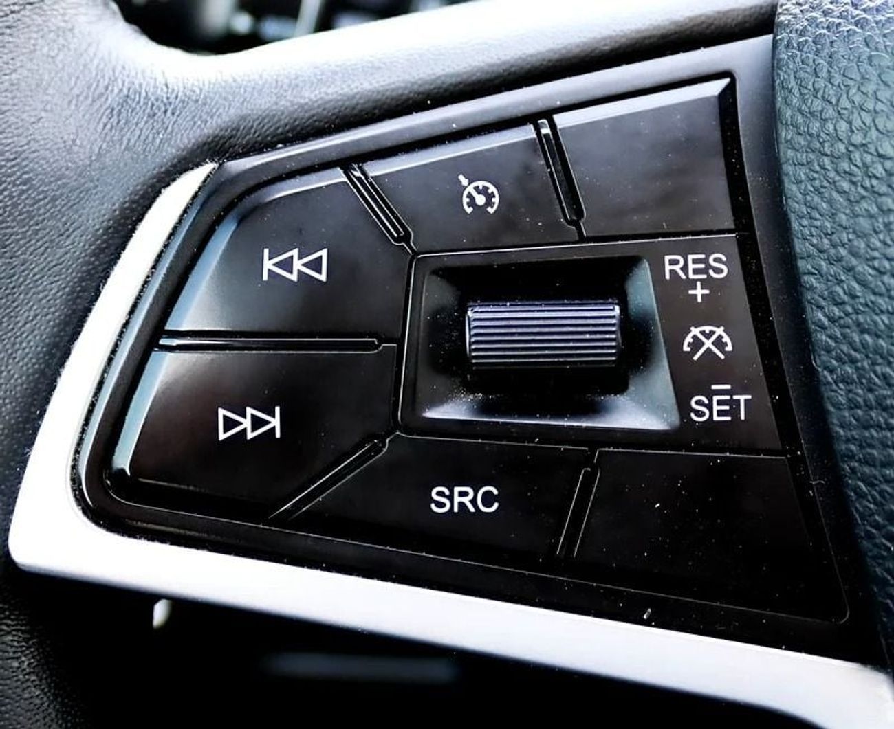 جاك J7 جاك j7 - تربو - خليجى - فل أوبشن - ممشى 54000  كم - بمحرك 1.5L-  بحاله ممتازه