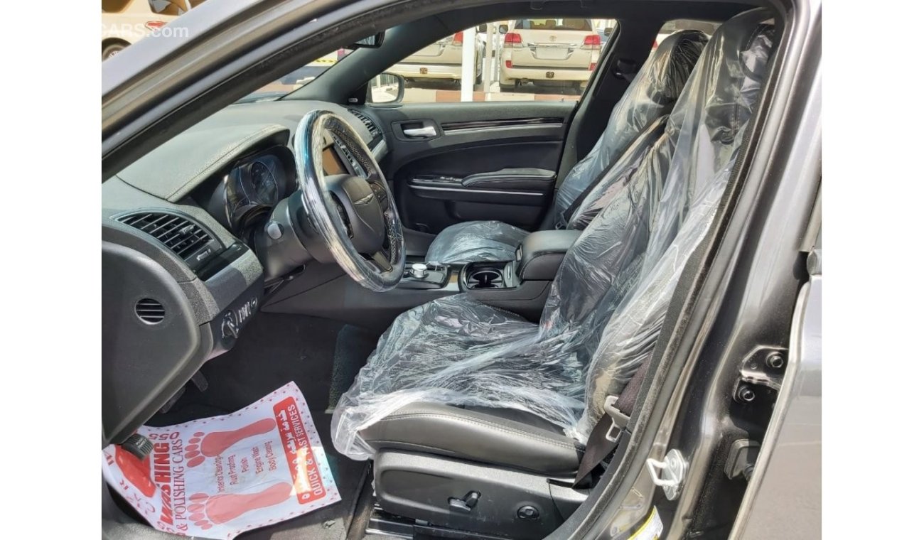 Chrysler 300s Very Clean Car