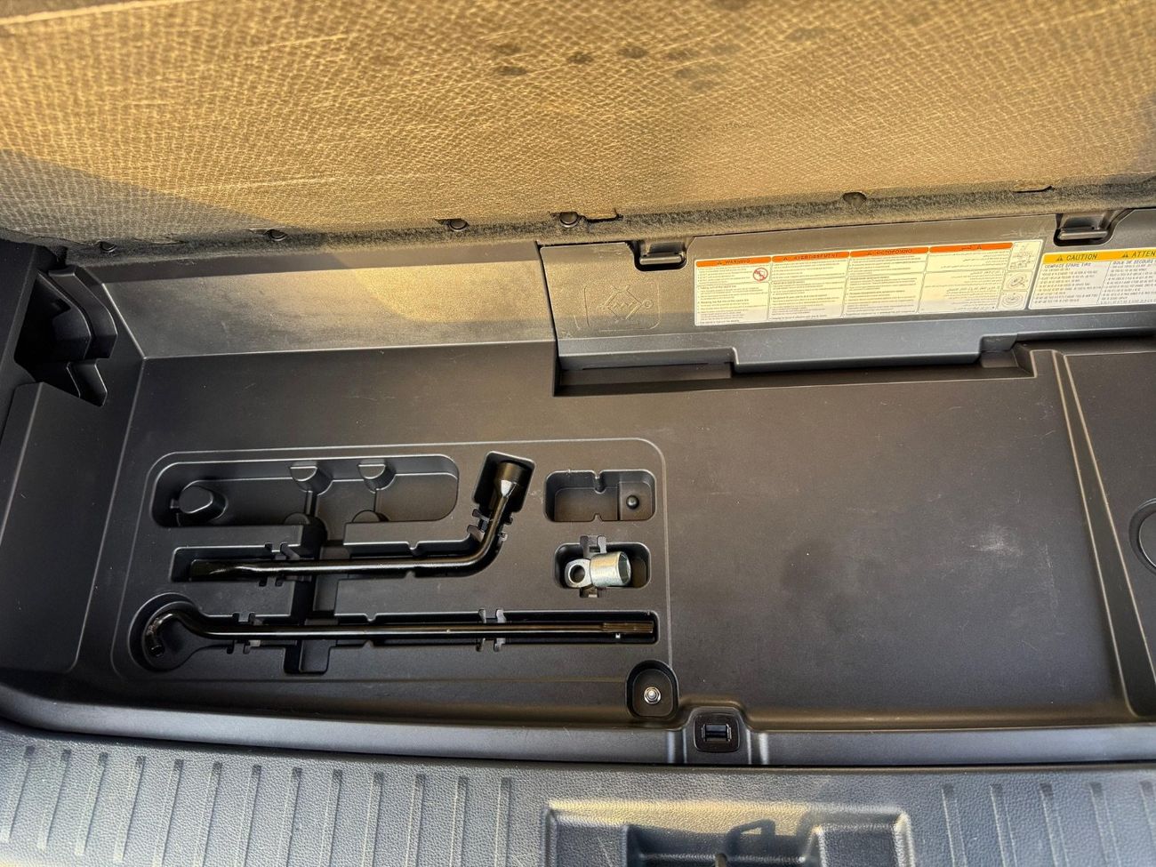 تويوتا هايلاندر GLE BRONZE ED HEV 2.5L