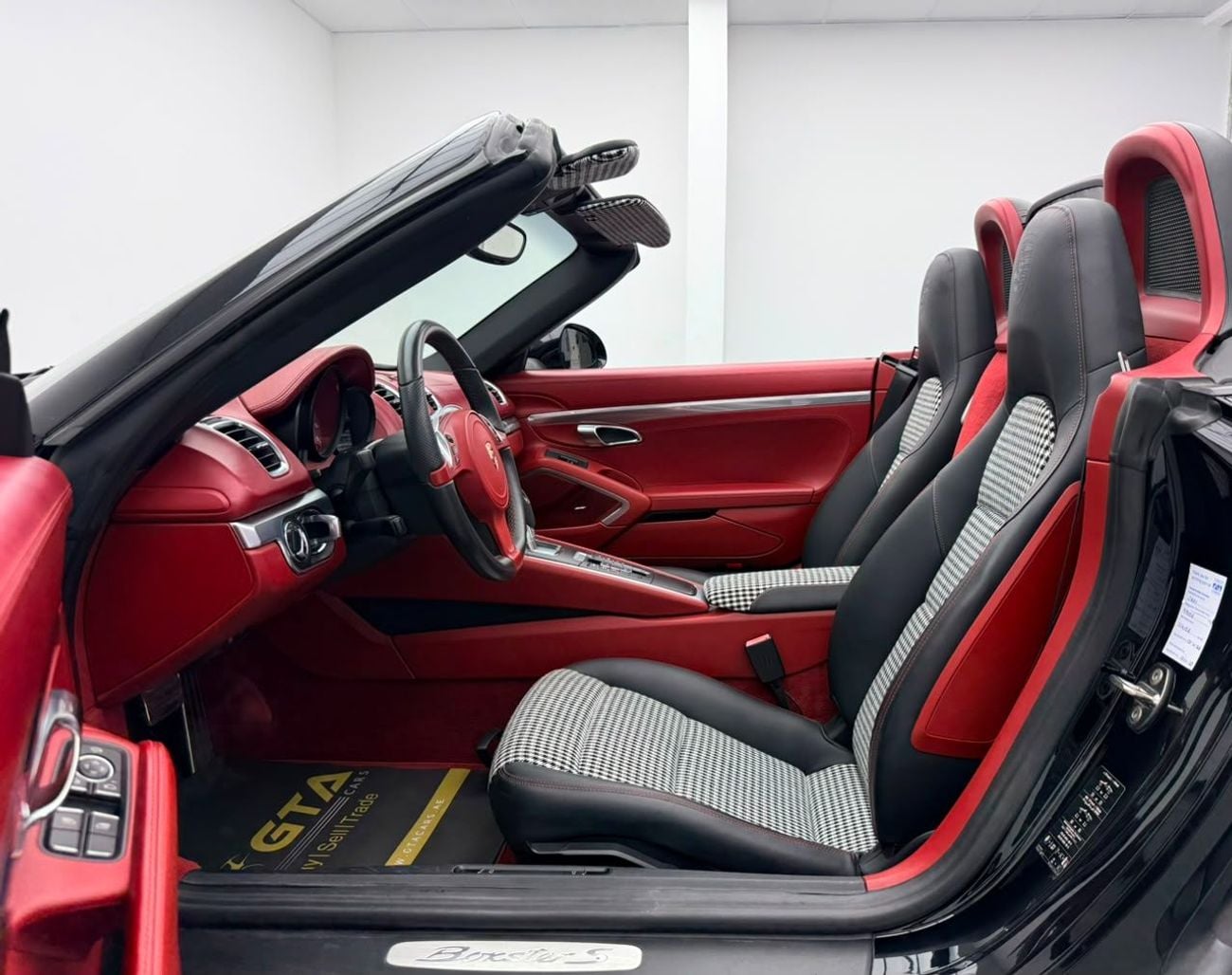 بورش بوكستر 718 2015 Porsche 718 Boxster S, Full Porsche Service History, Fully Loaded, Excellent Condition, GCC