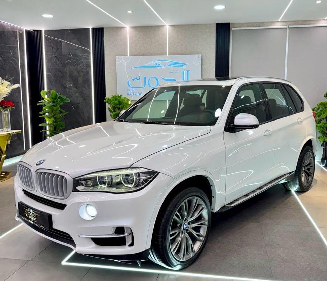 BMW X5 50i Luxury 4.4L (5 Seater) FULLY LOADED || BMW X5 XDRIVE50i || GCC SPECS || ACCIDENT FREE || SINGLE 