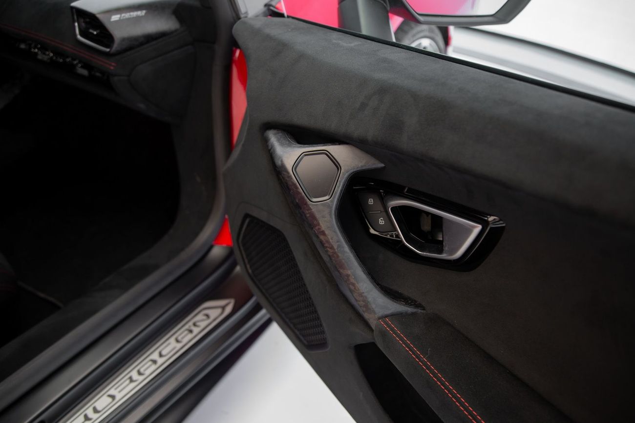 لامبورغيني هوراكان PERFORMANTE