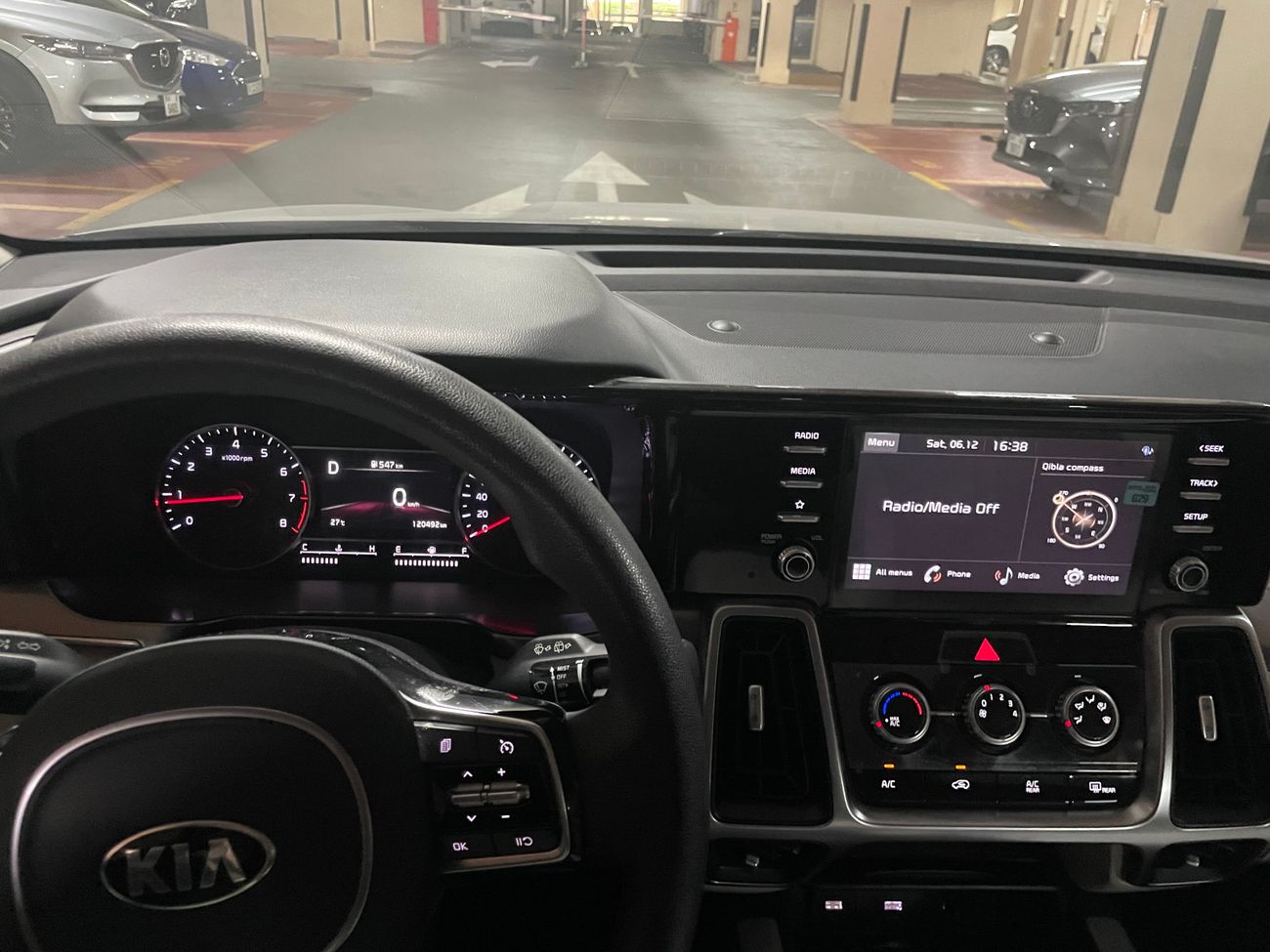 Kia Sorento Base 2.4L