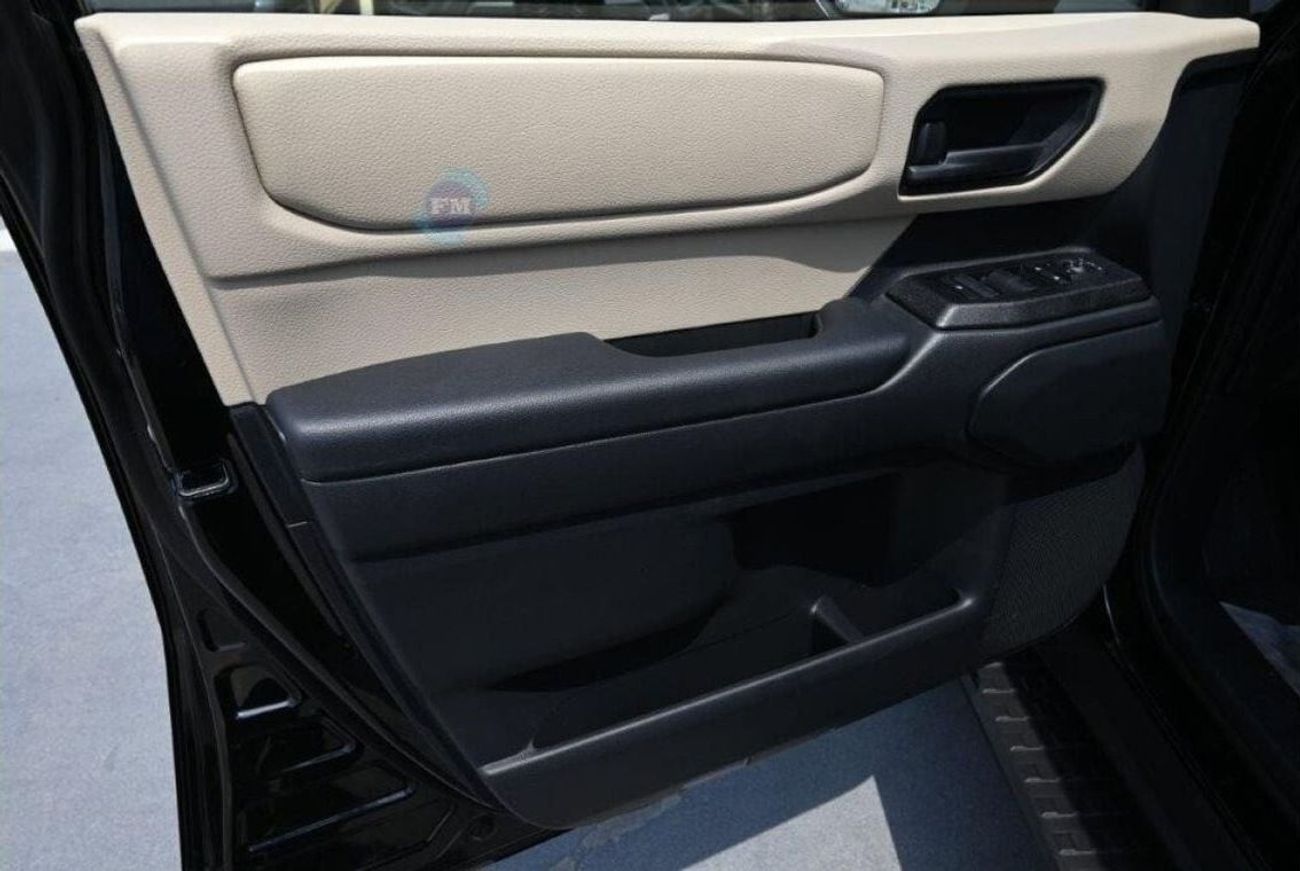 تويوتا برادو TXR 2.4L Petrol