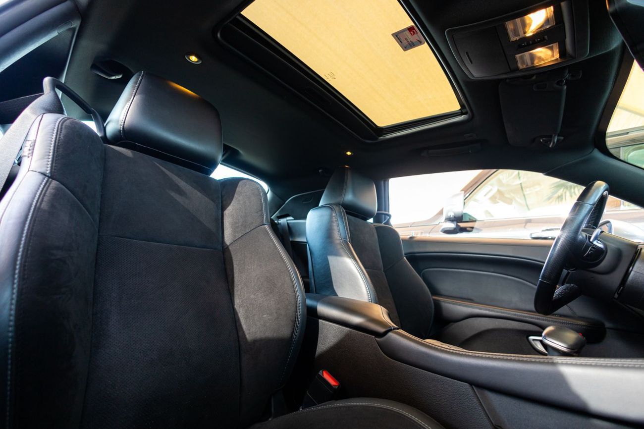 Dodge Challenger R/T 5.7L (370 HP)