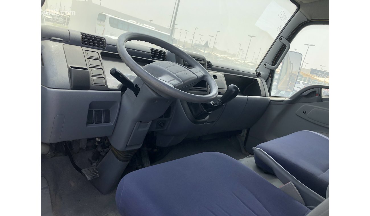 Mitsubishi Canter Mitsubishi canter d/c pick up,model:2013. only done 130000 km