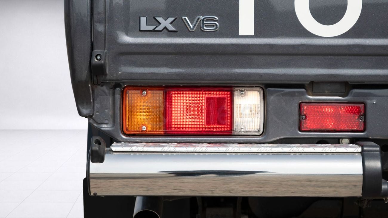 Toyota Land Cruiser Pickup 70