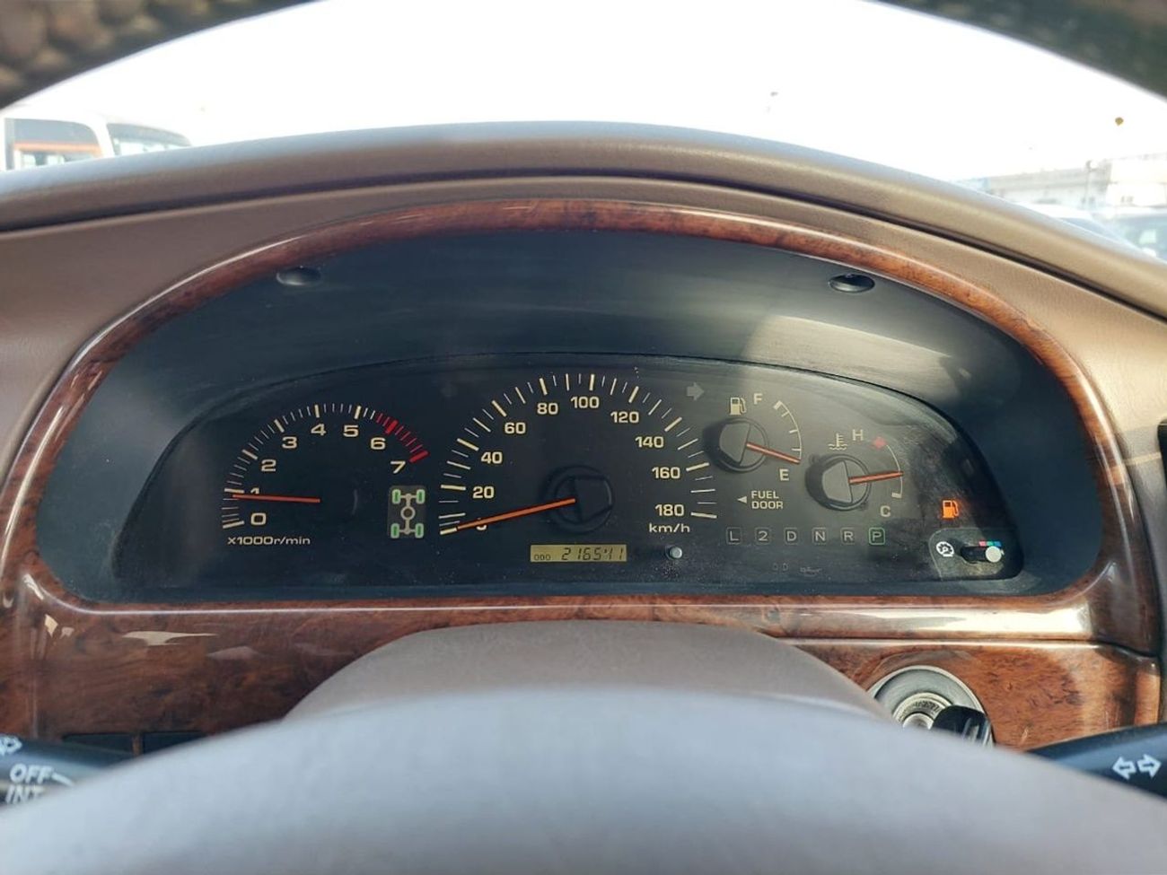 Toyota Hilux Surf TOYOTA HILUX SURF SUV RHD 2000 MODEL 2.7 L PETROL AUTOMATIC(PM37972)