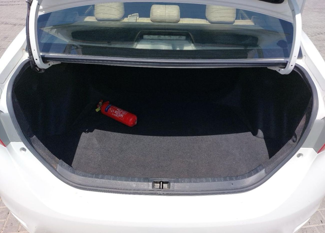 تويوتا كورولا SE 1.6L EXCELLENT CONDITION READY TO DRIVE