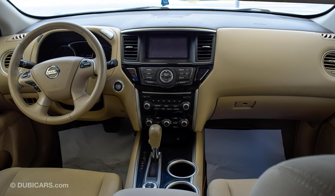 Nissan Pathfinder 2015 CC No Accident No Paint A Perfect Condition