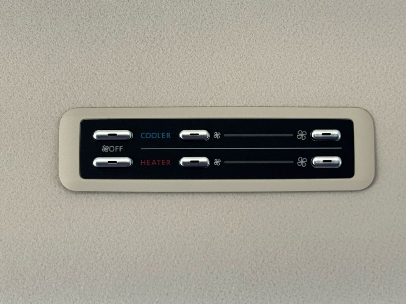 Toyota Hiace ECTARC001- 2026 Toyota Hiace Hrf Pass Van - 3.5L Petrol Auto - GL