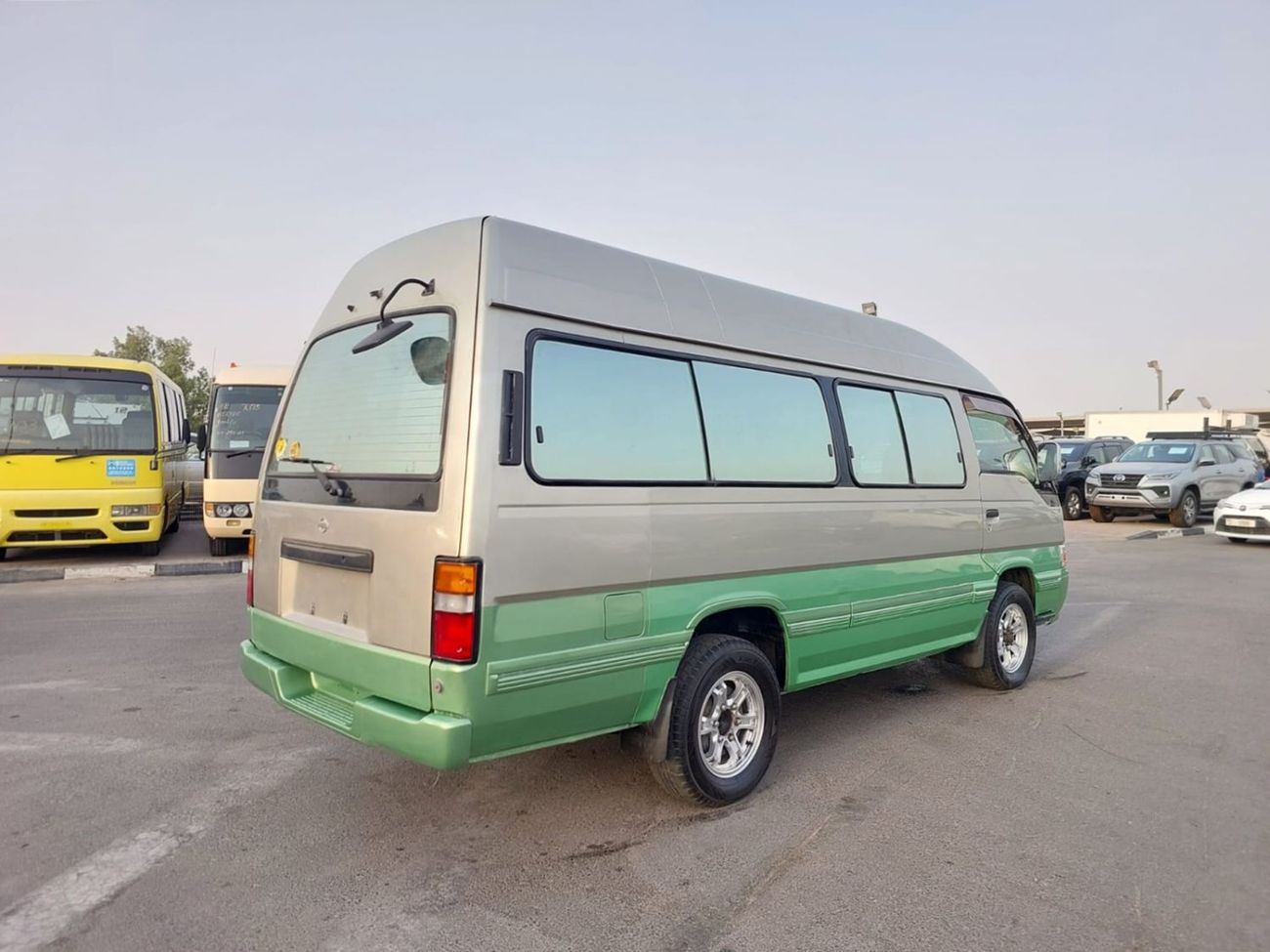 Nissan Caravan NISSAN CARAVAN VAN RHD 1999 MODEL 2.6 L DIESEL AUTOMATIC(PM20075)