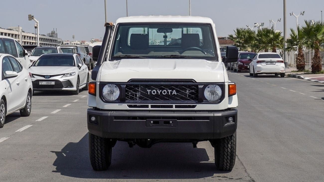 تويوتا لاند كروزر بيك آب PICKUP LC79 S/C DIESEL 2.8L A/T DIFFLOCK 2025