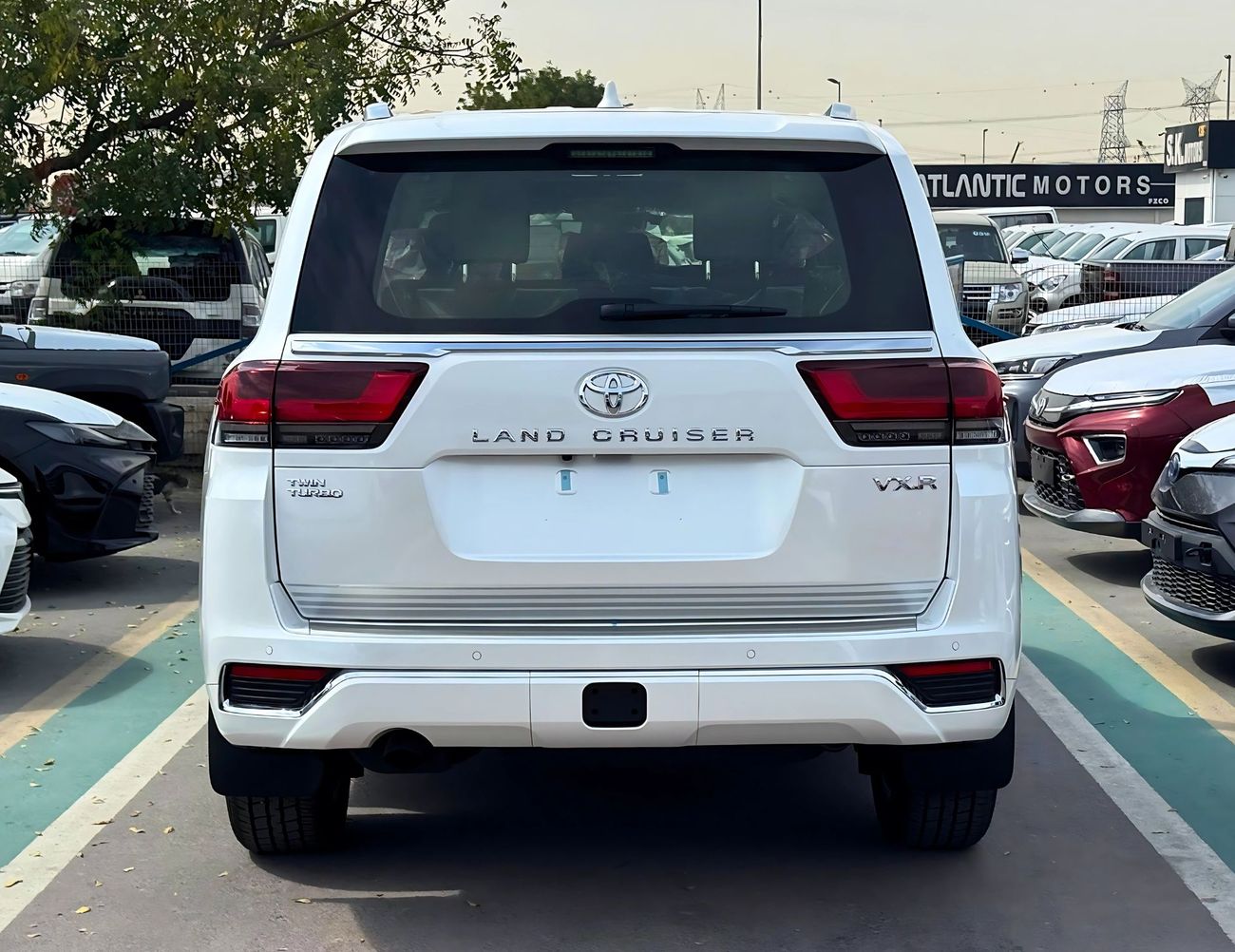 Toyota Land Cruiser VXR / TOP VARIANT / 3.5L PETROL / 360*CAMERA / HEADUP DISPLAY / FULL OPTION (CODE# VXR31H)