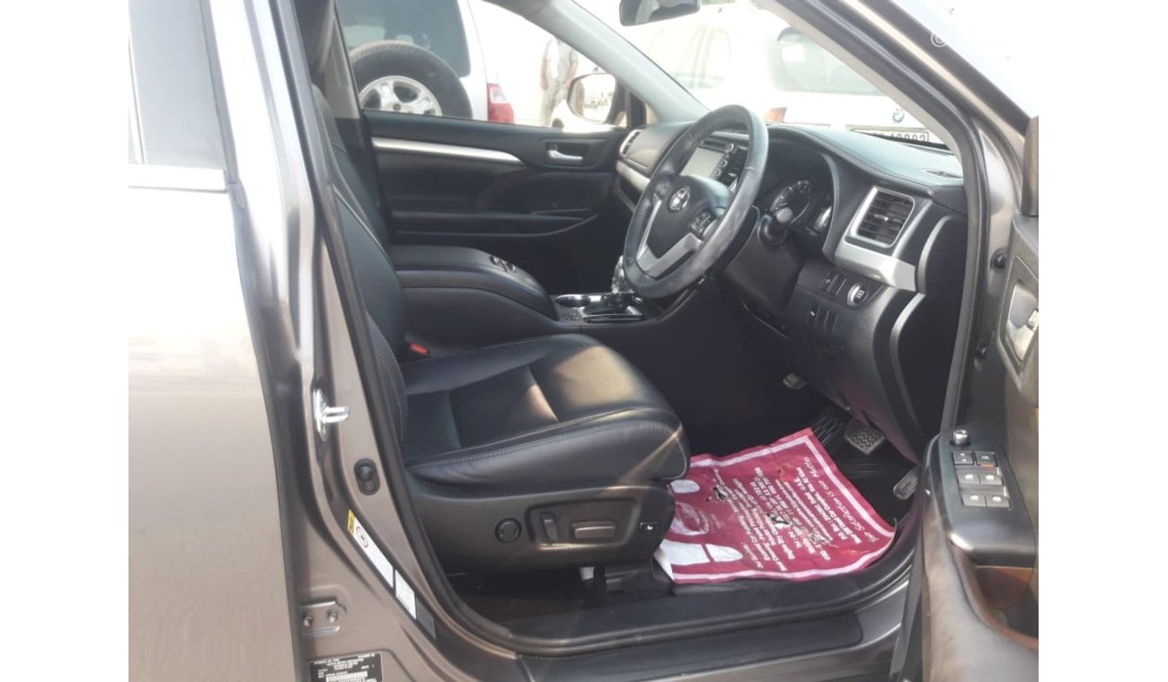 Toyota Kluger Kluger jeep RIGHT HAND (Stock no PM 692 )