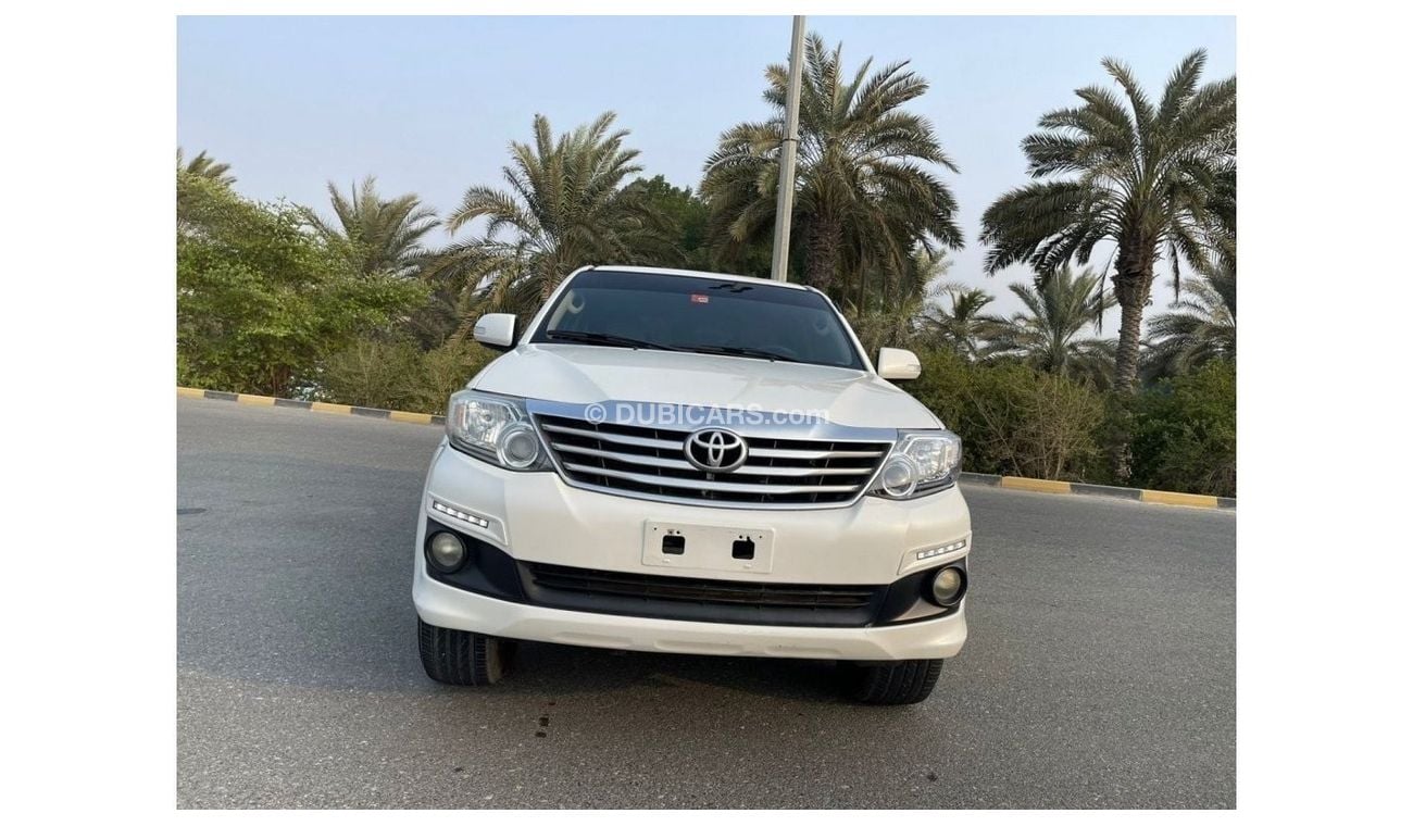 Toyota Fortuner EXR TOYOTA FORTUNER  (GCC  _ SPEC) - mobile 2015 - VERY GOOD CONDITION