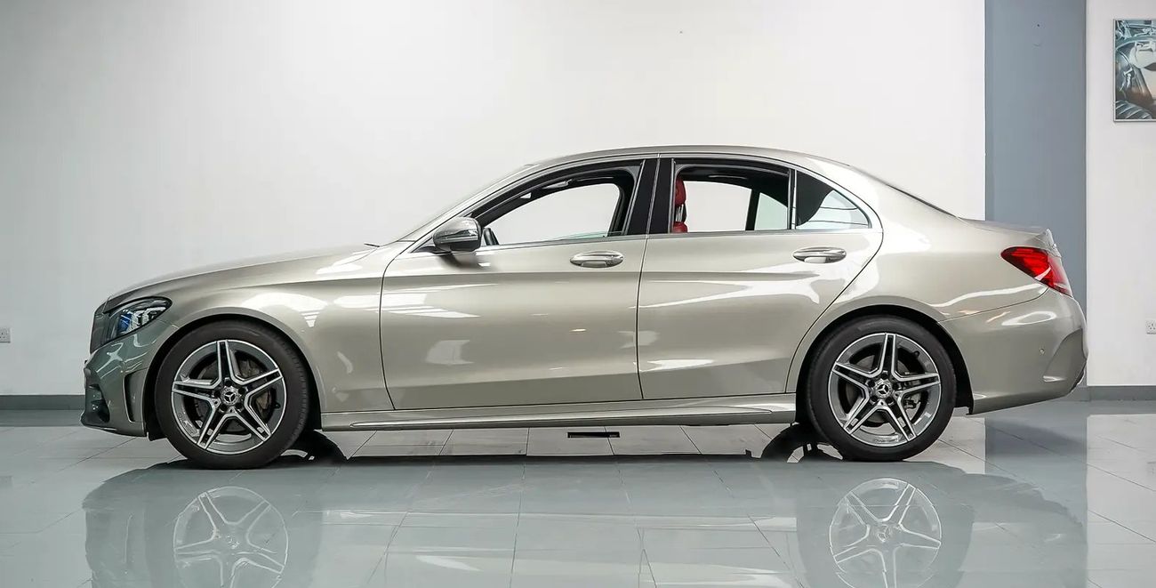 مرسيدس بنز C 200 أفانتجاردي 1,365/Month | C200 AMG | GCC - Under Warranty | Accidents Free