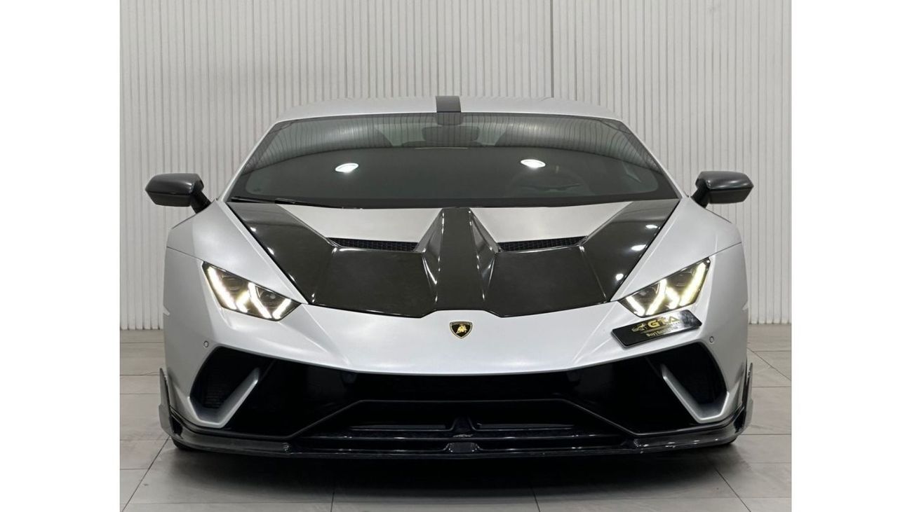 لامبورغيني هوراكان LP640-4 بيرفورمانتيه LP640-4 بيرفورمانتيه