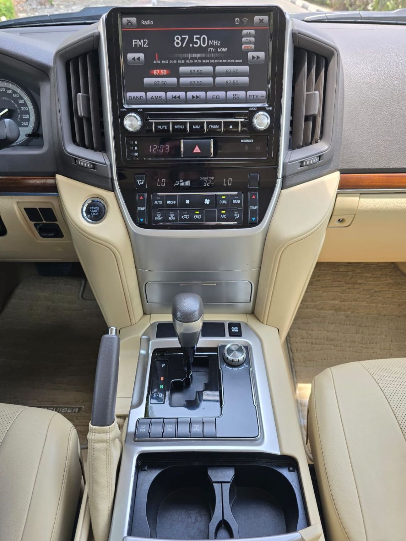 تويوتا لاند كروزر GXR 4.6L