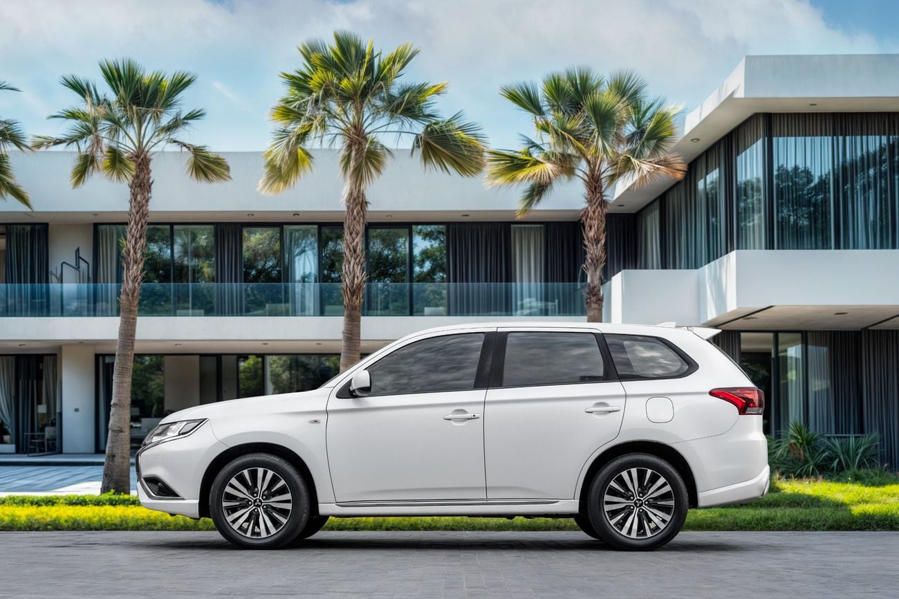 ميتسوبيشي آوتلاندر Outlander | 833 P.M | 0% Downpayment | UNDER WARRANTY