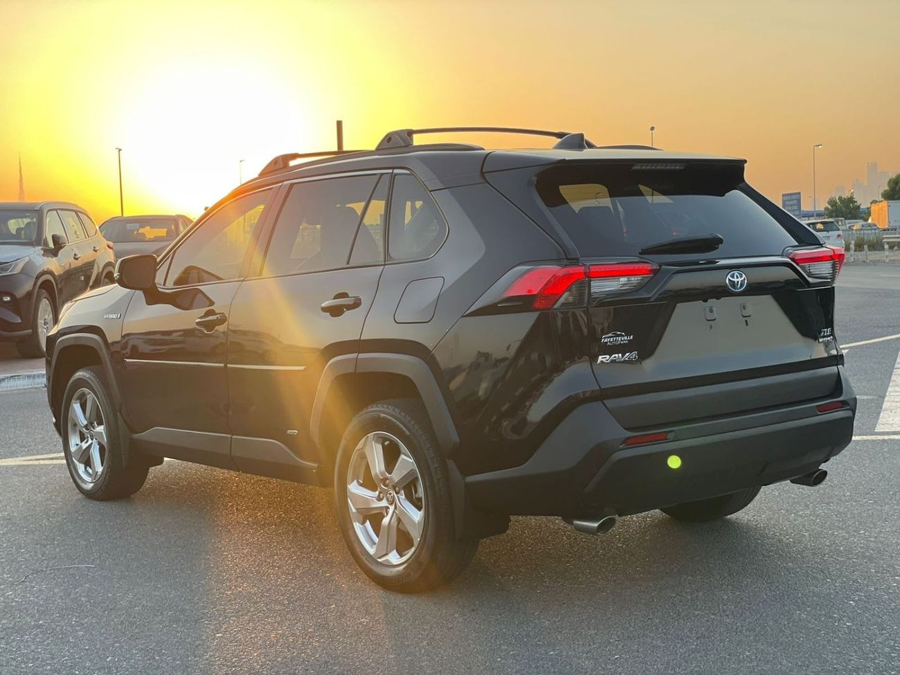 Toyota RAV4 2021 Toyota Rav4 XLE Premium+ Hybrid Fuel Full Option - 4x4 AWD - Super Clean -