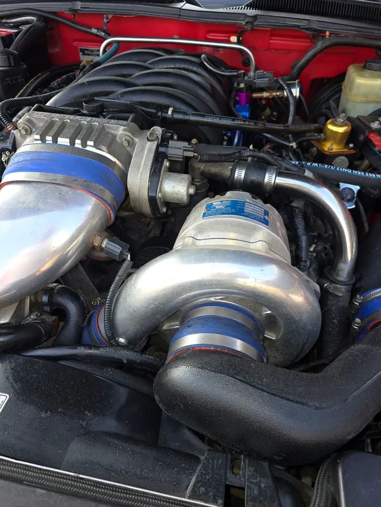 Ford Mustang Very Rare SALEEN clean title / full original 49000 kms only .