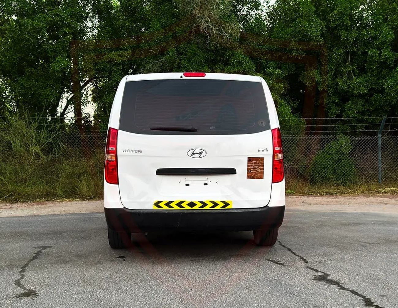 Hyundai H-1 GL 2.4L V4 | GCC Specs | Accident-Free | Excellent Condition | 907/Month