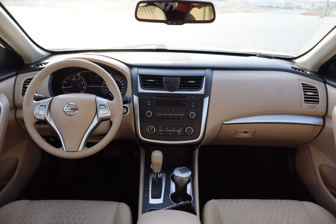 Used Nissan Altima S 2018 for sale in Sharjah - 782796