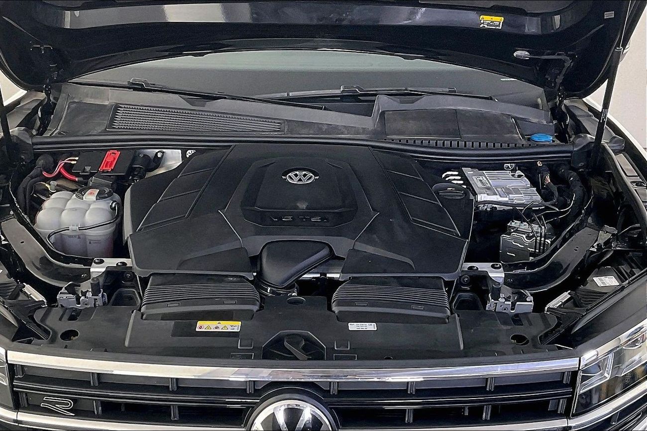 Volkswagen Touareg R-Line 3.0L 4WD R-Line | Guaranteed Warranty | 0 Down Payment