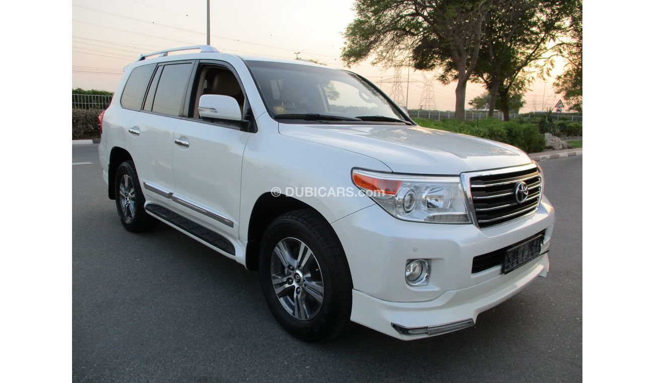 Toyota Land Cruiser EXR V8 MODEL 2014 GULF SPACE