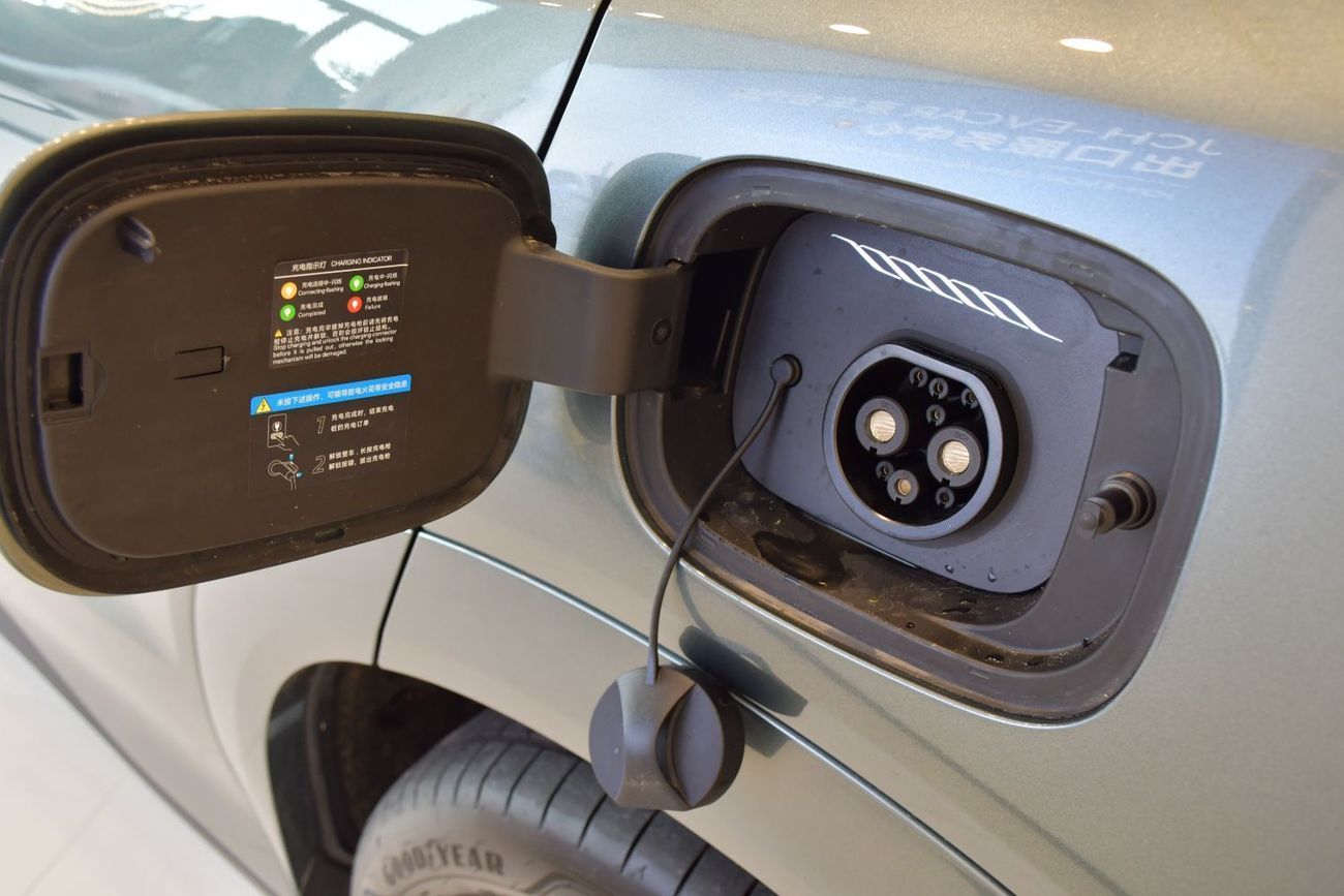 بي واي دي تانغ ل 600KM Four-wheel Drive LiDAR Flagship Model