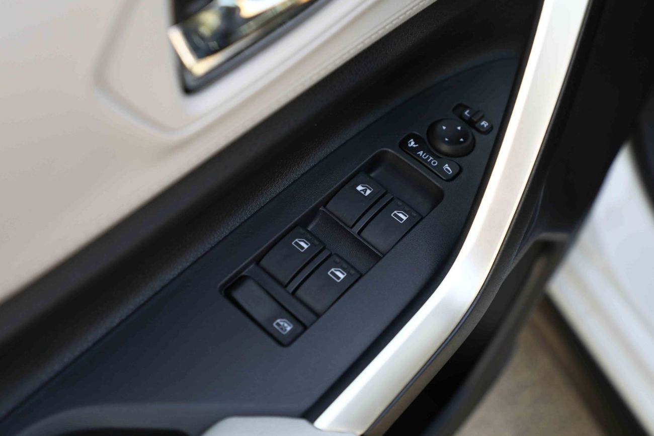 تويوتا فيلوز 2023 Toyota Veloz V 1.5 - White Black | Export Only