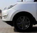 Hyundai Tucson SE 2.0L AWD Hyundai Tucson 2.0L 4WD 2015 GCC accident-free in excellent condition