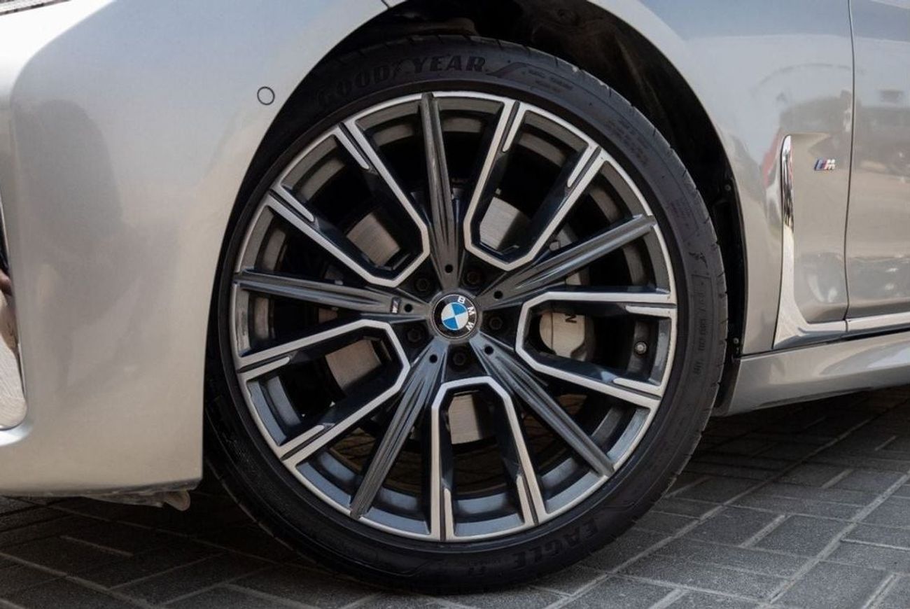 بي أم دبليو 730Li BMW 730Li M-Sport 2020 GCC under Warranty with Flexible Down-Payment.