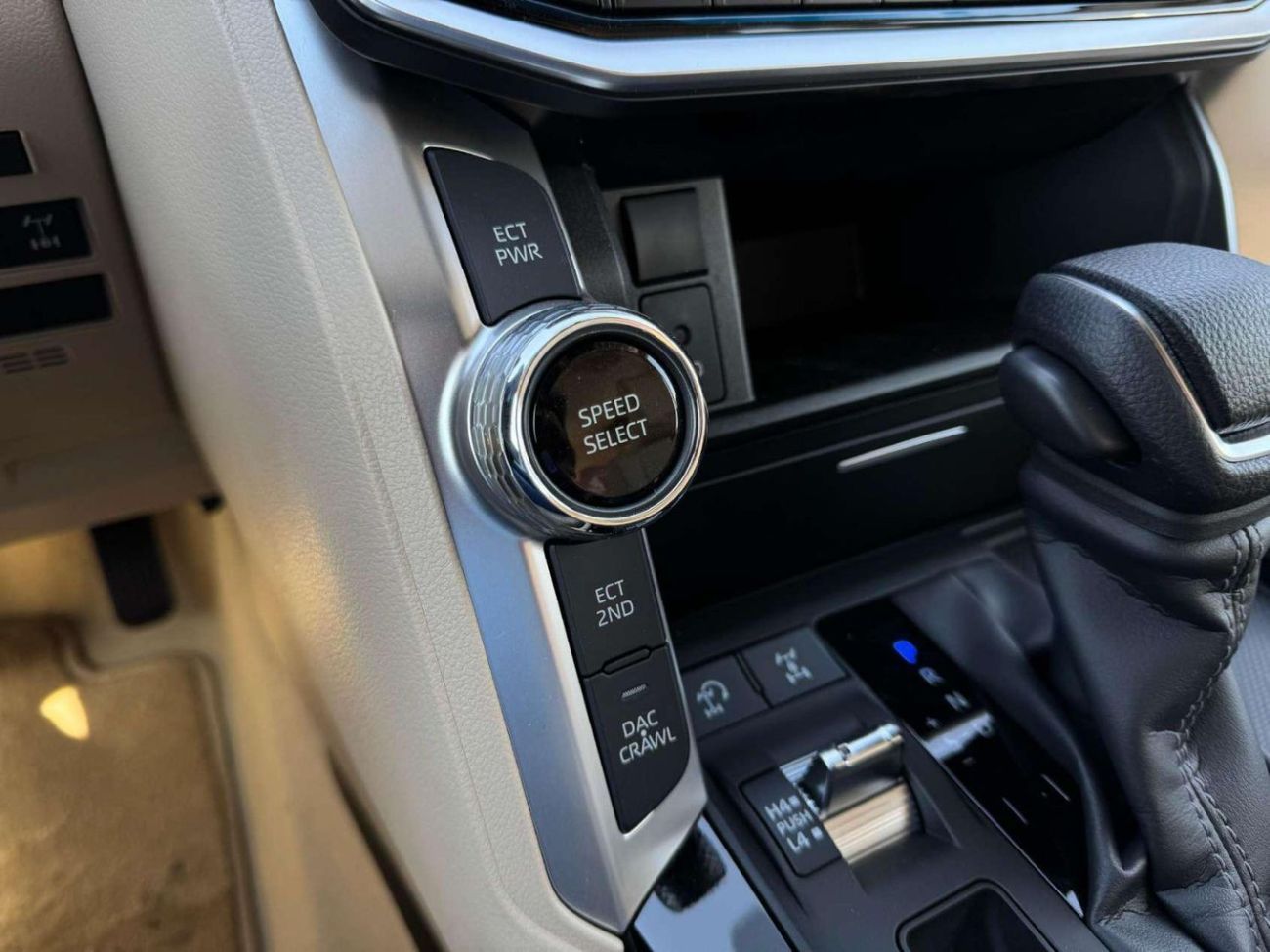 تويوتا لاند كروزر 2025 Toyota Land Cruiser GXR 4.0L AT Petrol Full Option