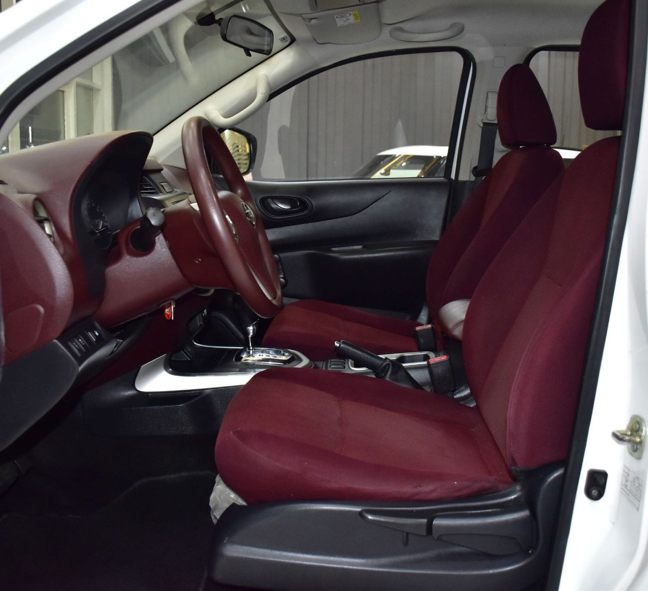 نيسان نافارا EXCELLENT DEAL for our Nissan Navara SE ( 2020 Model ) in White Color GCC Specs