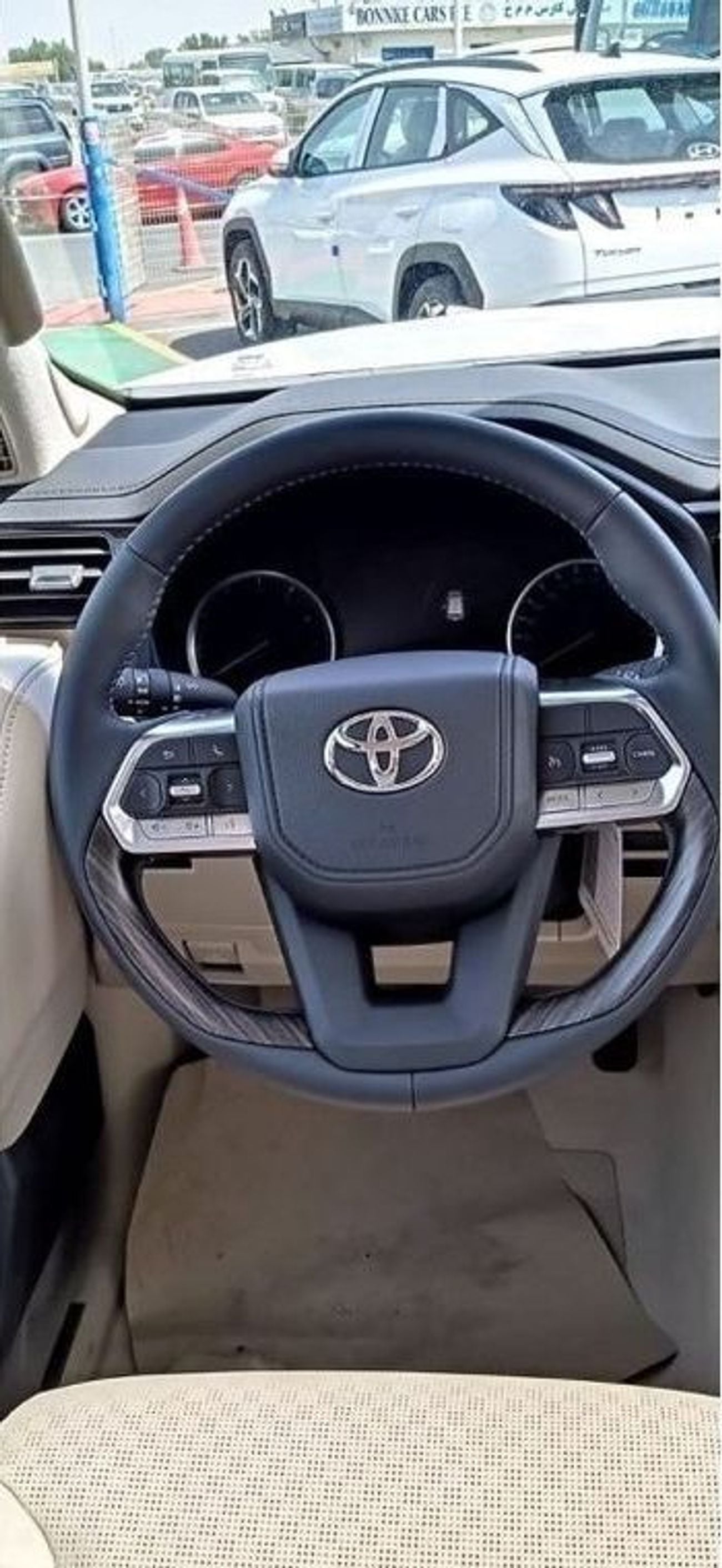 Toyota Land Cruiser VXR TOYOTA LANDCRUISER VXR FULL OPTION