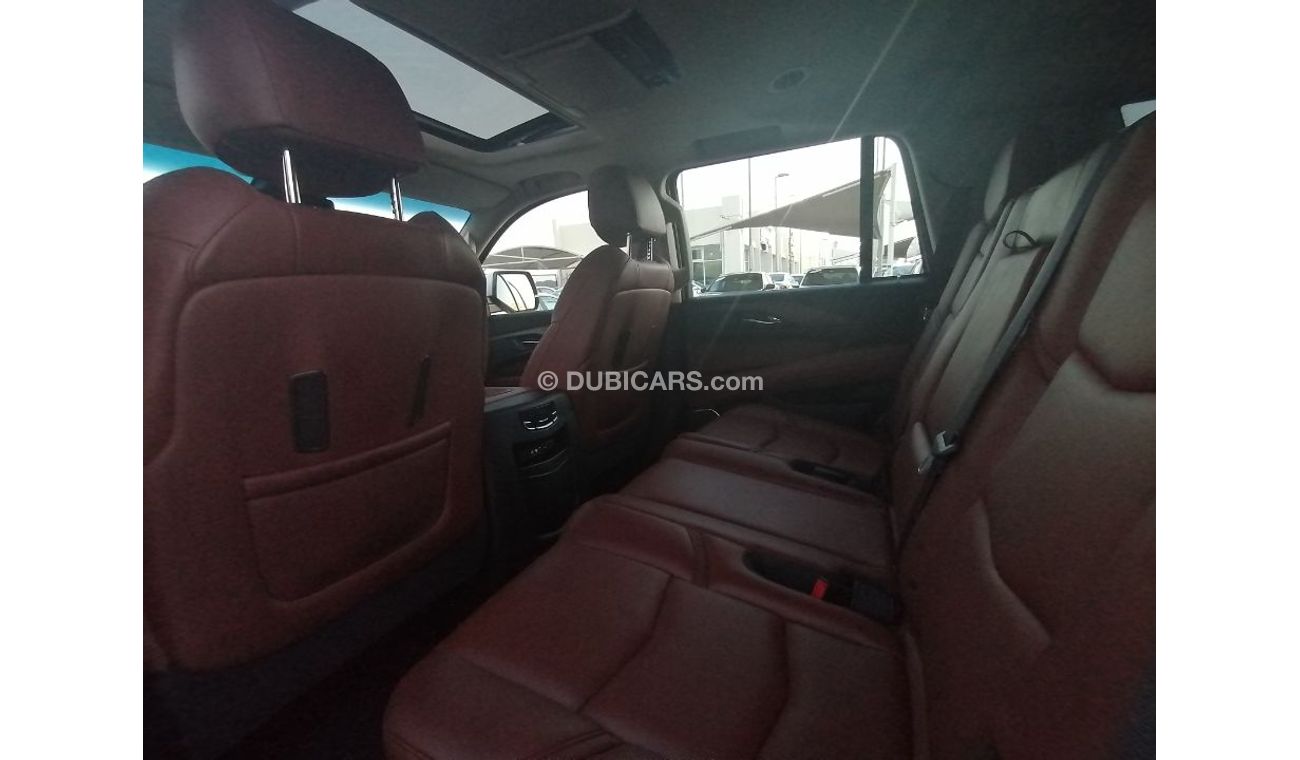 كاديلاك إسكالاد كاديلاك اسكاليد بلاتينيوم ٢٠١٦ مواصفات خليجيه فل اوبشن رقم 1 بدون حوادث او صبغ نهائيا بحالة الوكاله