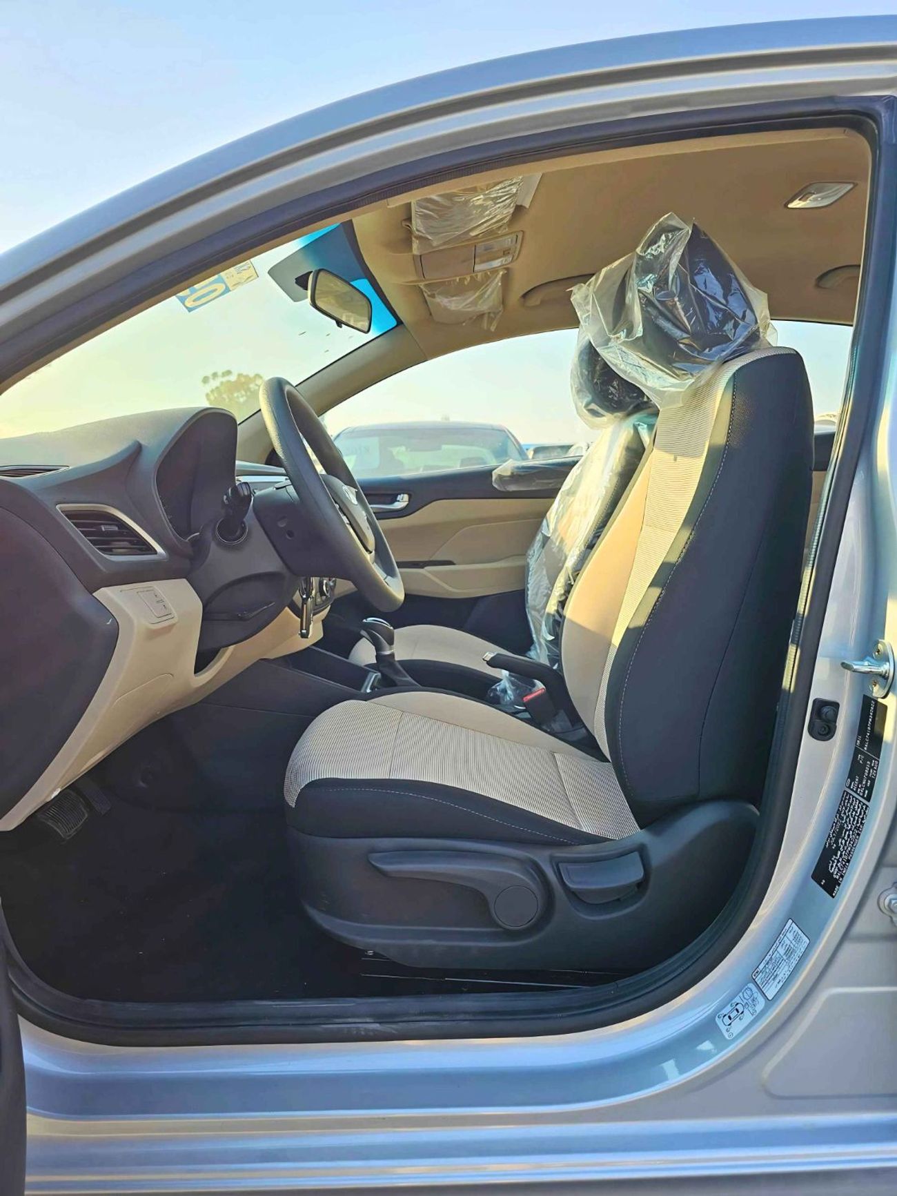 هيونداي أكسنت 1.4L /  BRAND NEW / ALLOY RIMS/ CODE#69046