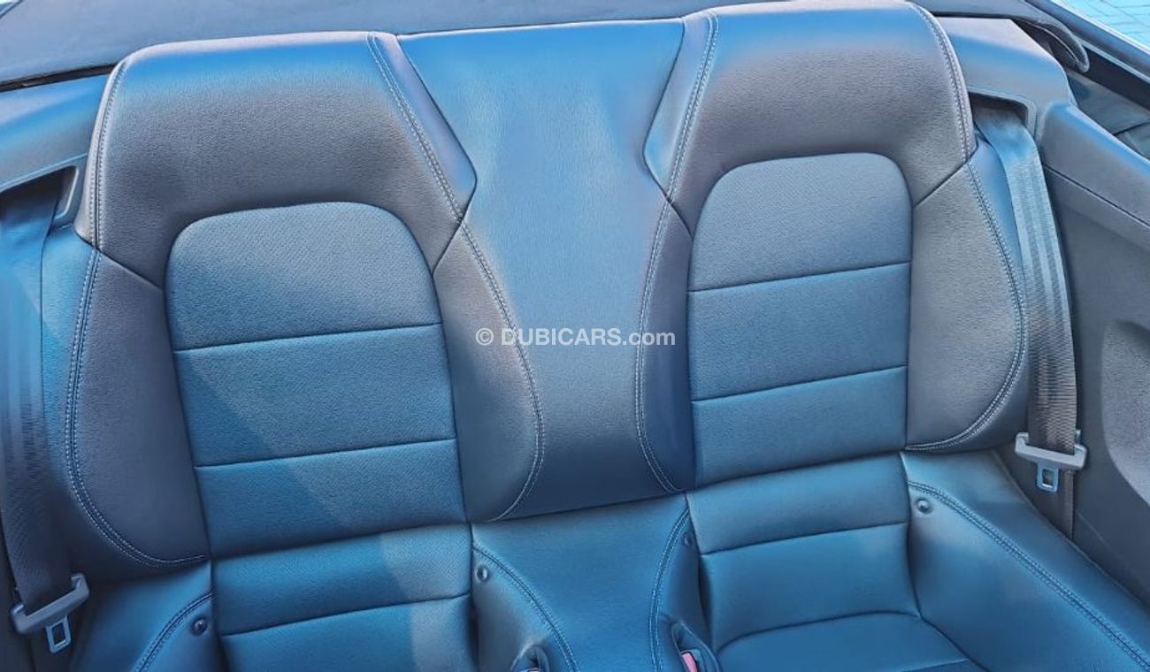 Ford Mustang car in perfect condition 2023 2.3l  America