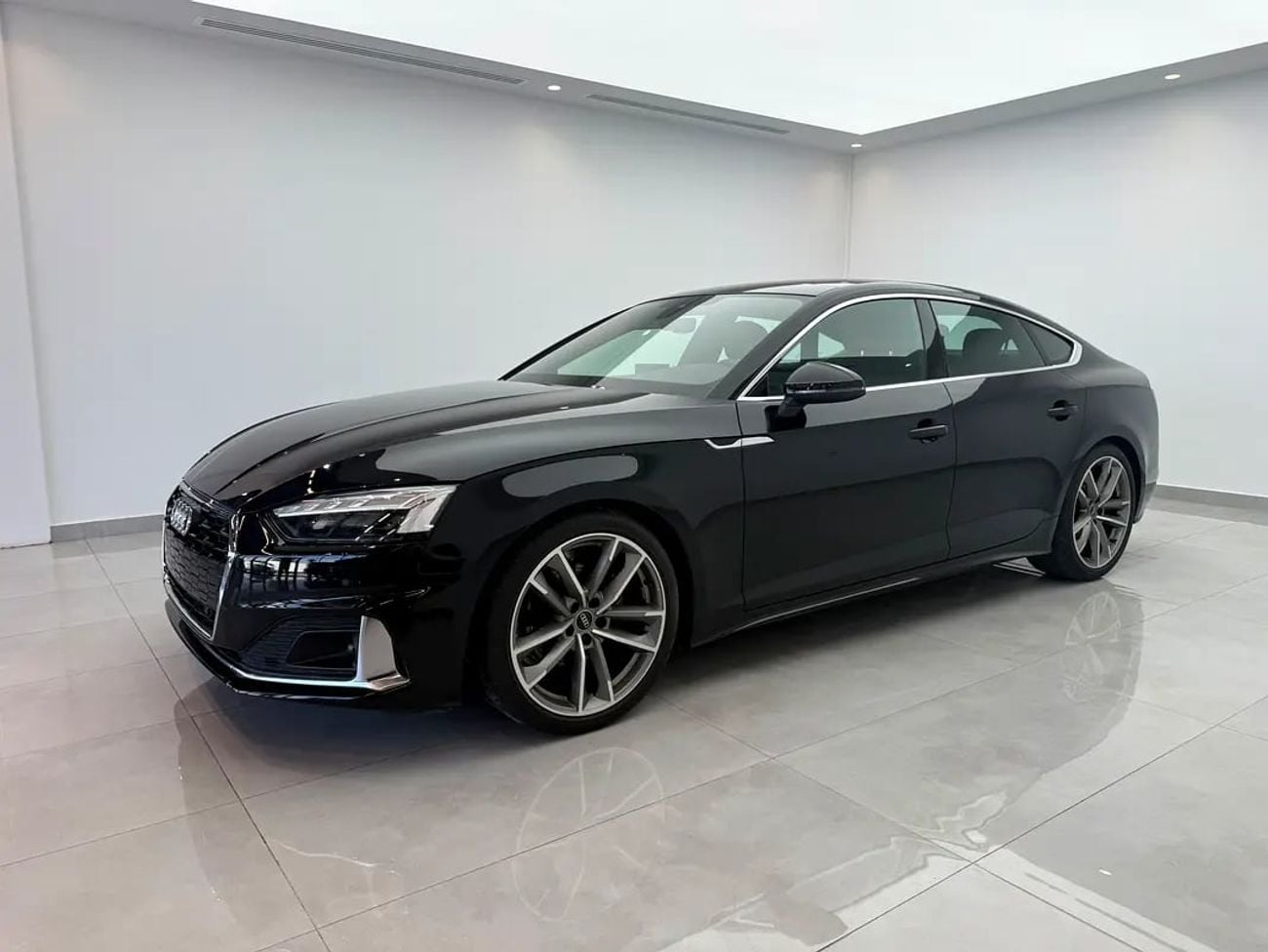 Audi A5 40 TFSI Sport 2.0L 40 TFSI | GCC specs | Low Mileage | Sportback | Clean Condition